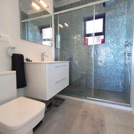 Amazing 3 Bedroom Townhouse Close To Burriana, Nerja