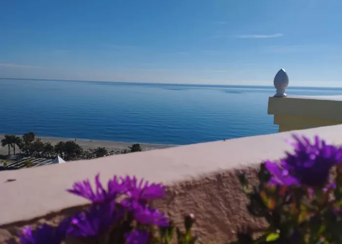 Amazing 3 Bedroom Townhouse Close To Burriana, Appartamento Nerja