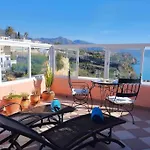 Amazing 3 Bedroom Townhouse Close To Burriana, Apartment Nerja