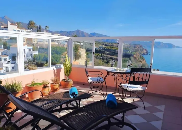 Amazing 3 Bedroom Townhouse Close To Burriana, 公寓 内尔哈