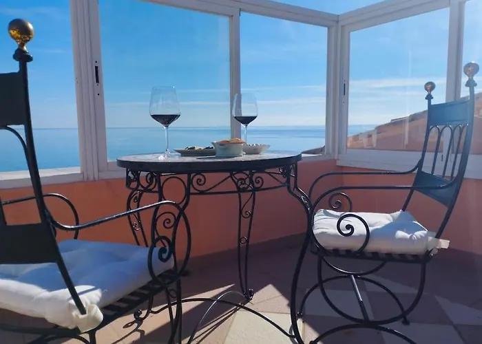 Amazing 3 Bedroom Townhouse Close To Burriana, * نيرخا