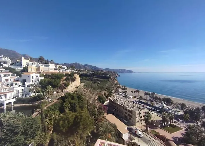 Apartment Amazing 3 Bedroom Townhouse Close To Burriana, Nerja