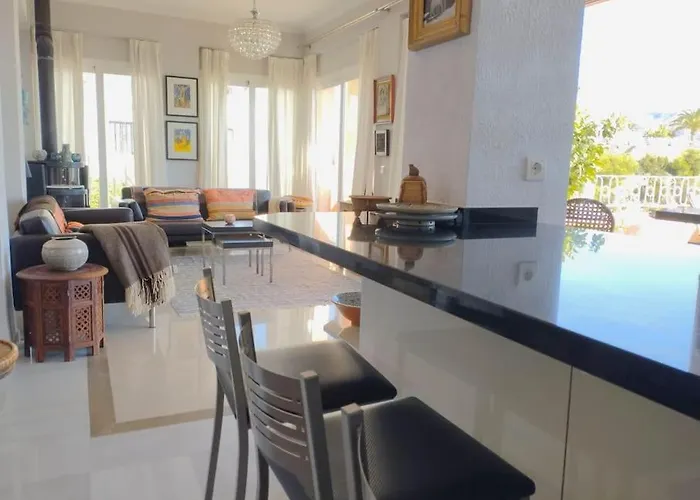 Amazing 3 Bedroom Townhouse Close To Burriana, 公寓 *